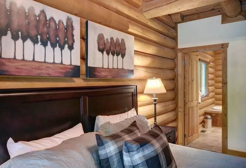 Chalet Cherokee