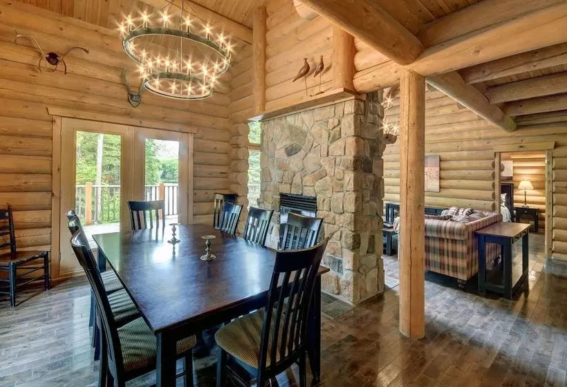 Chalet Cherokee