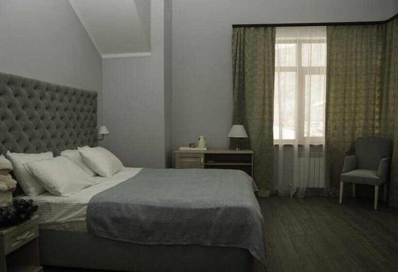 בית מלון כפרי Alm House