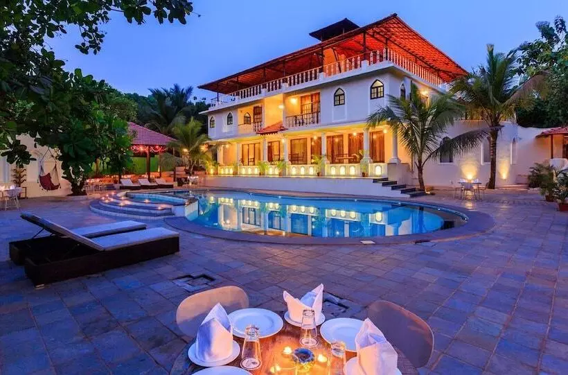 ホテル Amritara Aura Resort & Spa