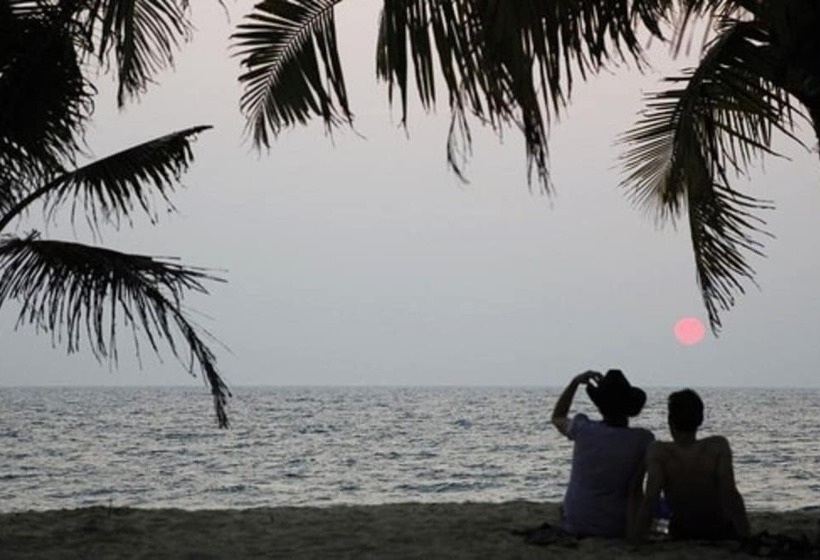 Hotelli Amritara Aura Resort & Spa