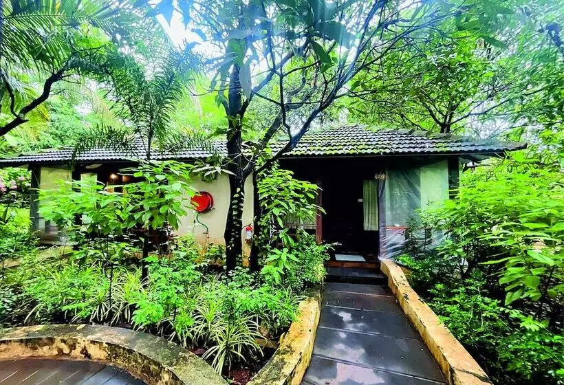 ホテル Amritara Aura Resort & Spa