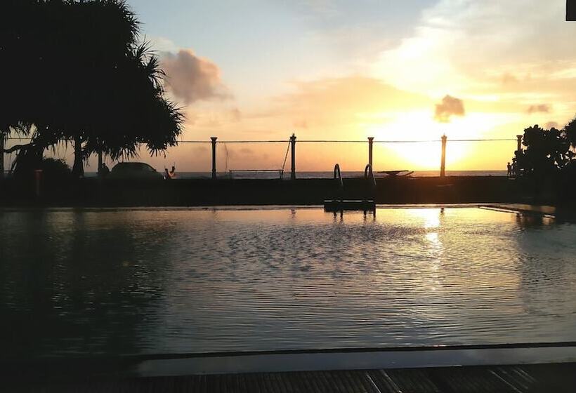 בית מלון כפרי Ralla Beach Resort