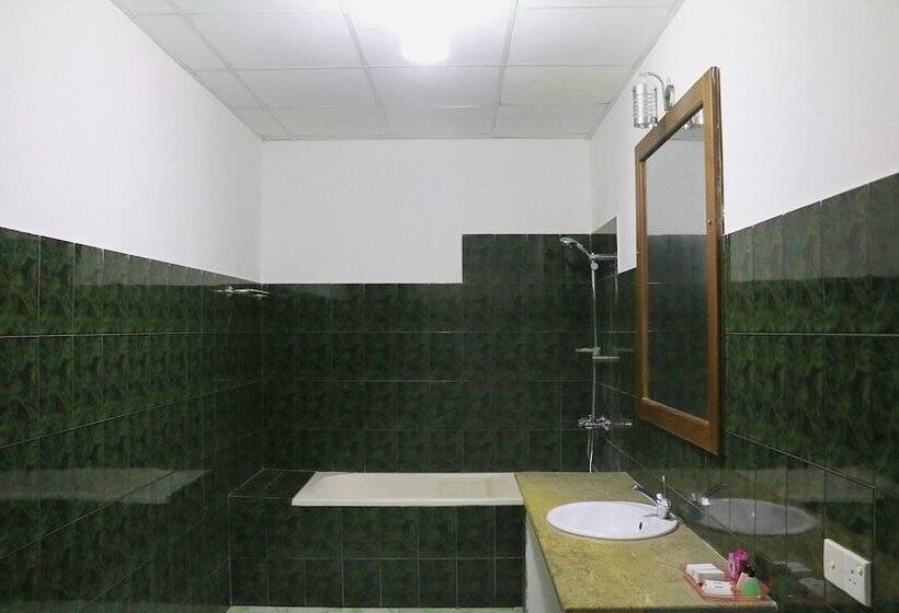 בית מלון כפרי Ralla Beach Resort