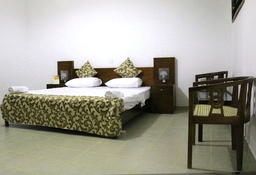 בית מלון כפרי Ralla Beach Resort