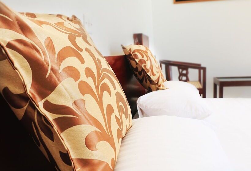 בית מלון כפרי Ralla Beach Resort