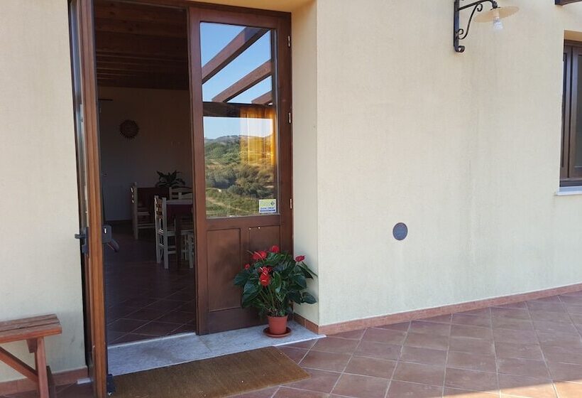 בית מלון כפרי Agriturismo Gessi