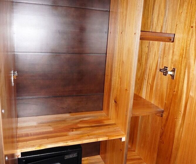 La Mirada Residences