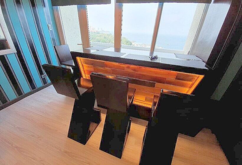 La Mirada Residences