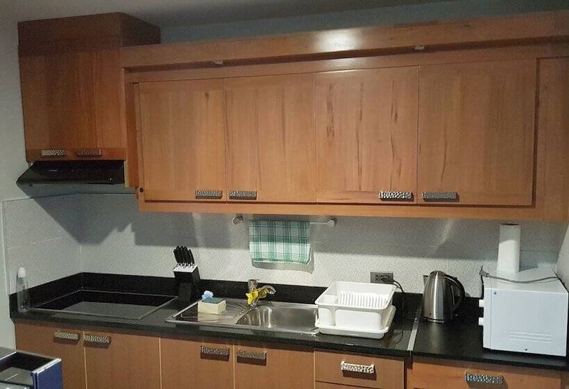 La Mirada Residences