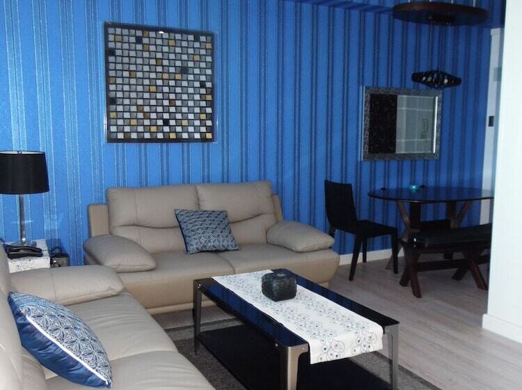 La Mirada Residences