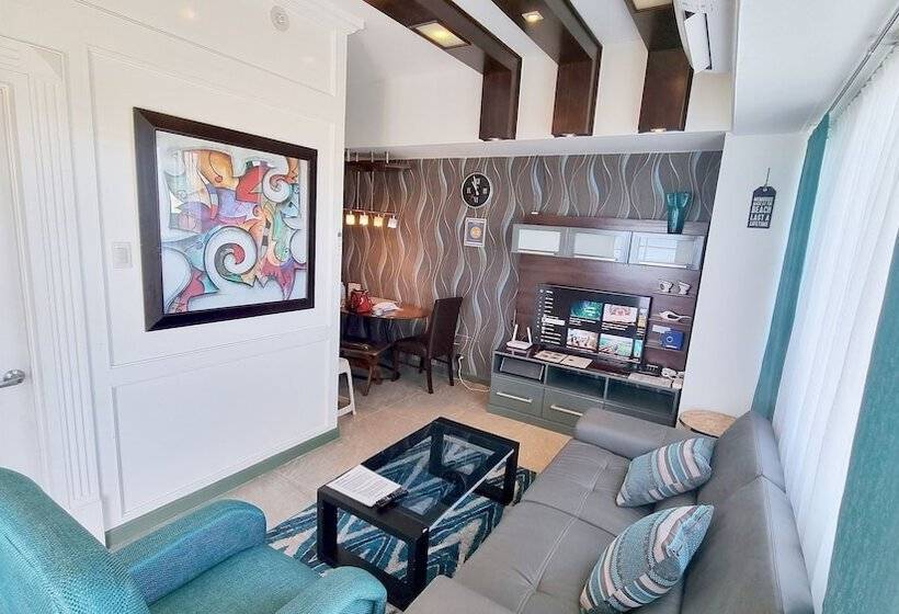 La Mirada Residences