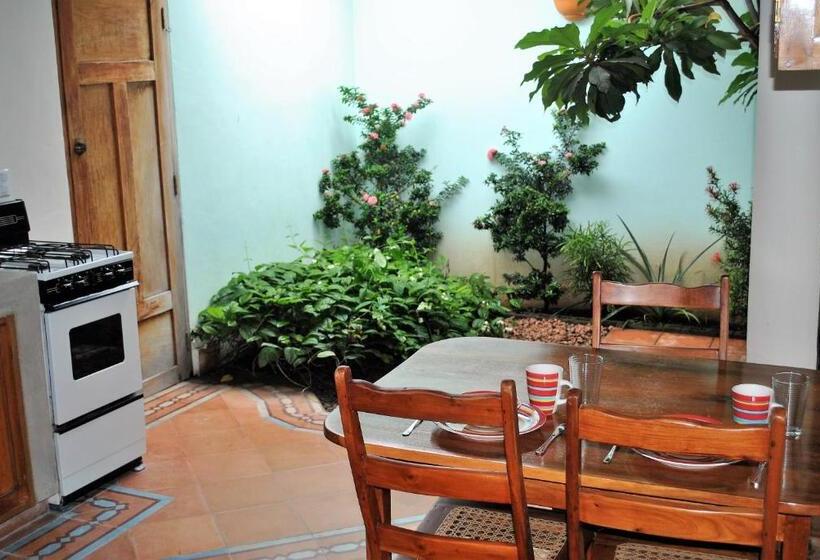 پانسیون Casa Calala