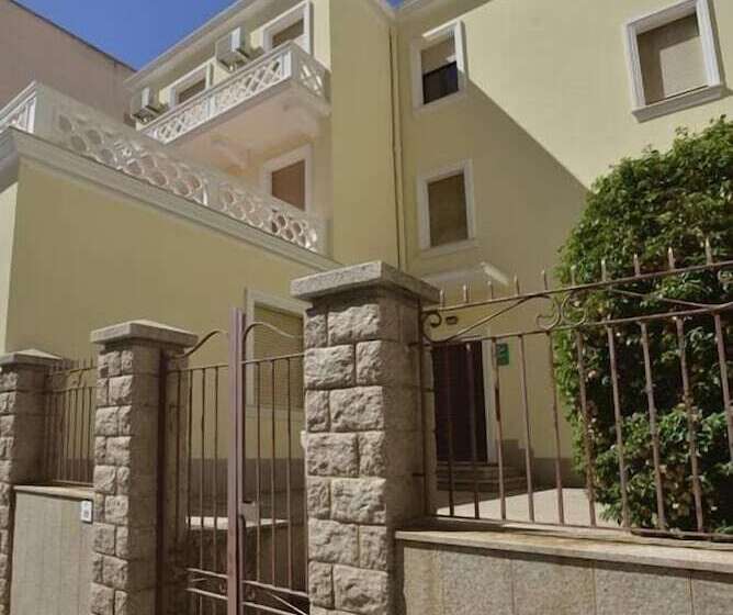 پانسیون Liberty Guest House