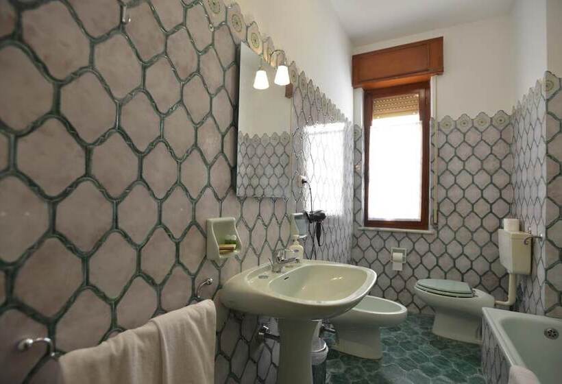 پانسیون Liberty Guest House