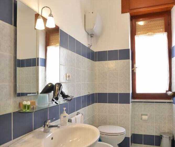 پانسیون Liberty Guest House