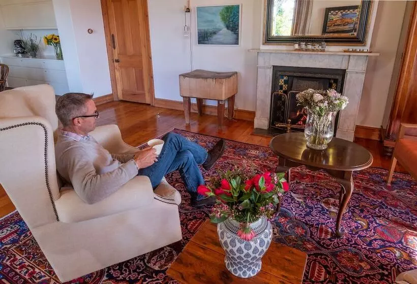 Majatalo Merindol Manor