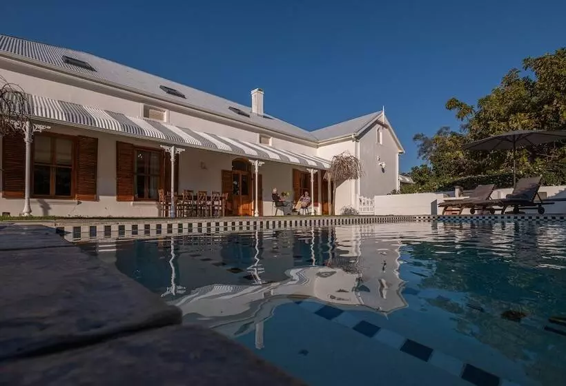 Majatalo Merindol Manor