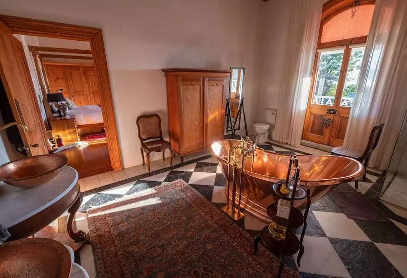 Majatalo Merindol Manor