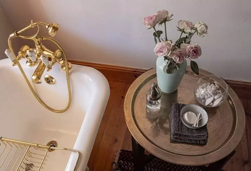 Majatalo Merindol Manor