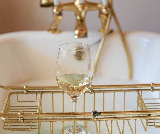 بنسيون Merindol Manor