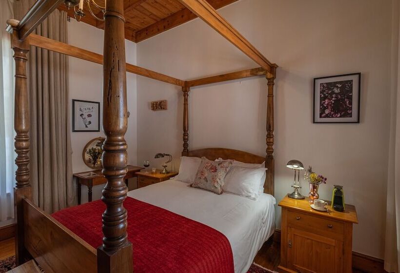 بنسيون Merindol Manor