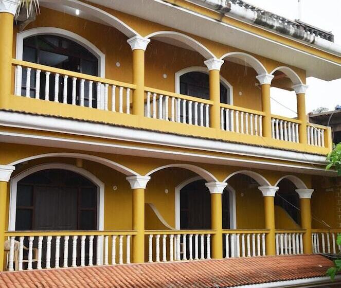 Pensionat Smiley Baga Coast