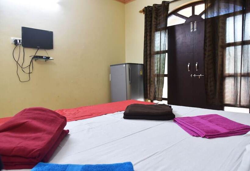 Pensionat Smiley Baga Coast