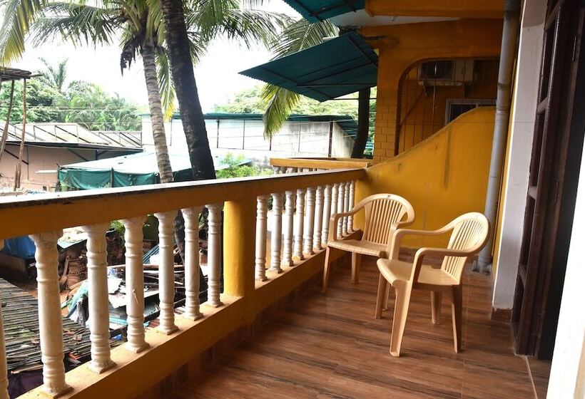 Pensionat Smiley Baga Coast