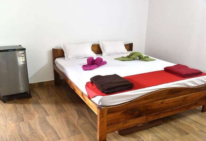 Pensionat Smiley Baga Coast