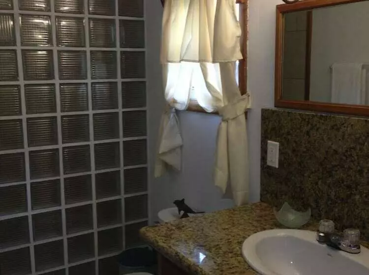 Turtle Beach Cottages