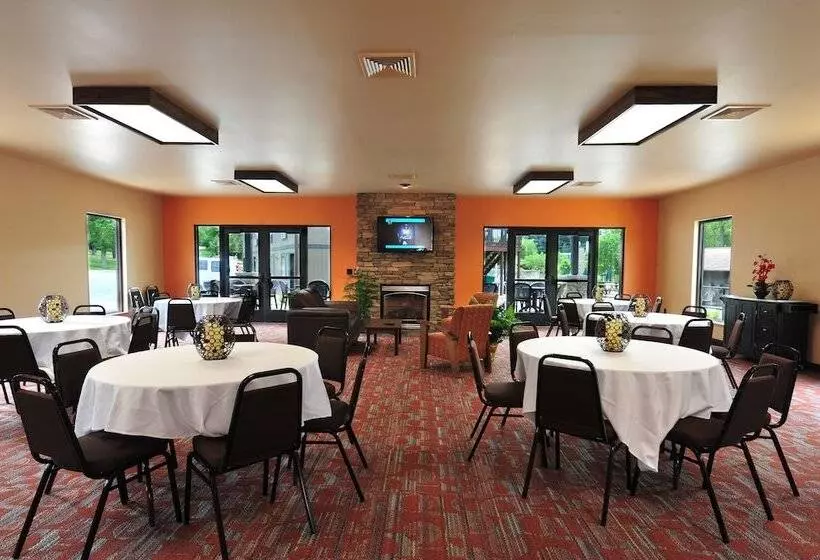 Bakers Sunset Bay Resort