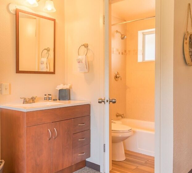 هتل Alpine Trail Ridge Inn