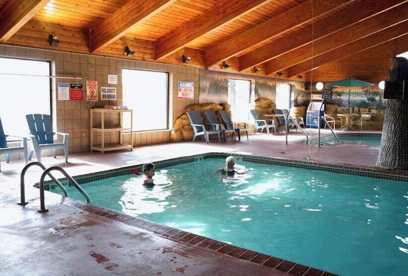 בית מלון כפרי Americinn By Wyndham Chippewa Falls
