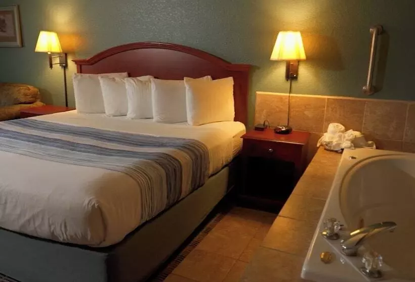 هتل Americinn By Wyndham Chippewa Falls