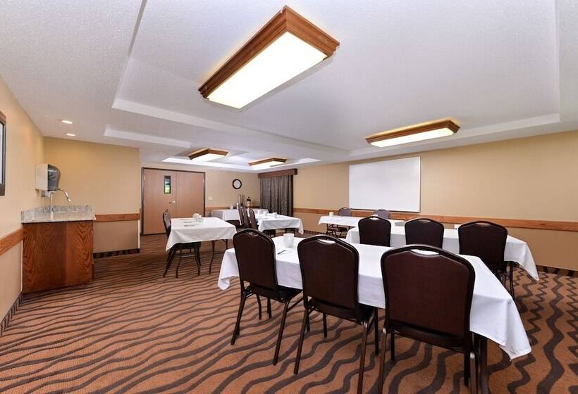 בית מלון כפרי Americinn By Wyndham St Cloud Mn I 94