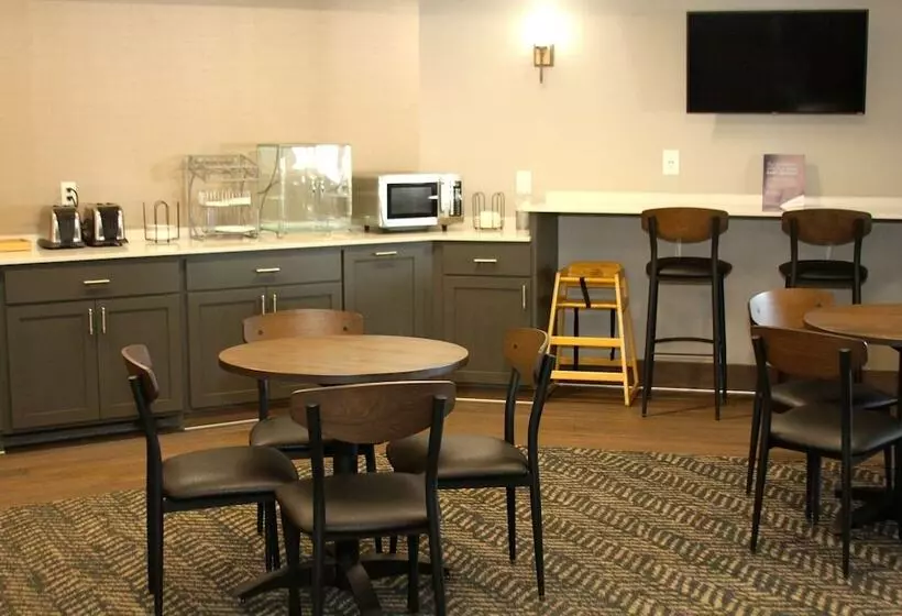 Hotelli Americinn By Wyndham Wadena