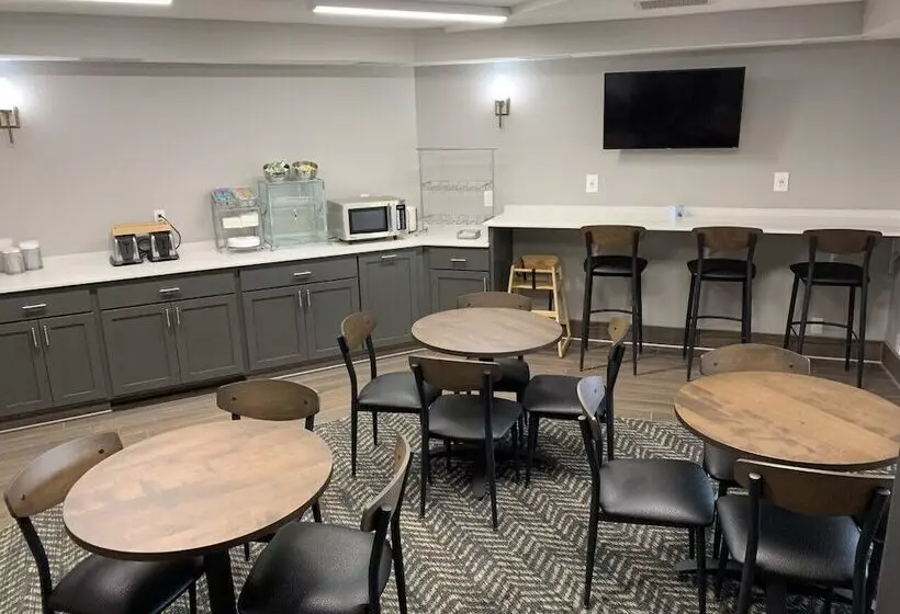 Hotelli Americinn By Wyndham Wadena