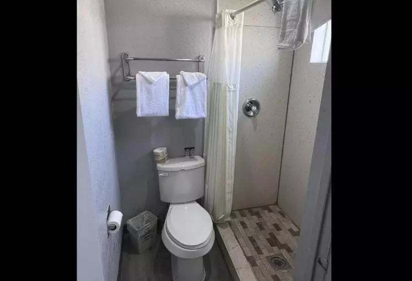 ホテル Anchorage Inn Lakeport