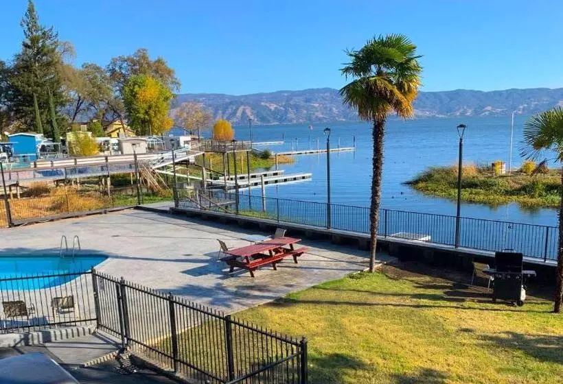 ホテル Anchorage Inn Lakeport