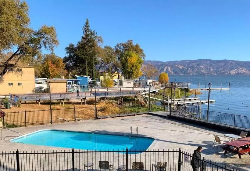 ホテル Anchorage Inn Lakeport