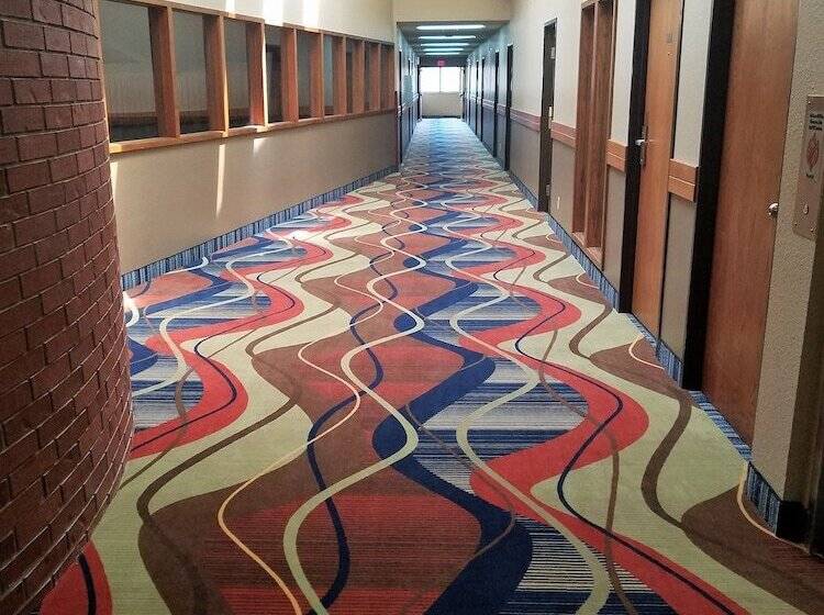 فندق Apple Tree Inn