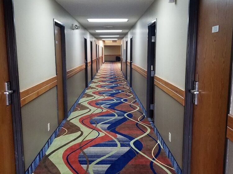 فندق Apple Tree Inn