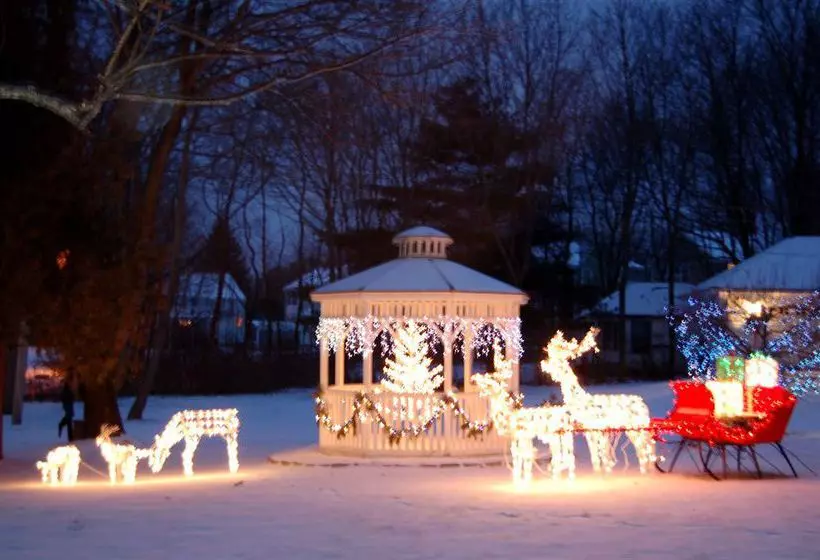 호텔 Atlantic Birches Inn