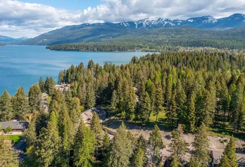 Отель Bay Point On the Lake