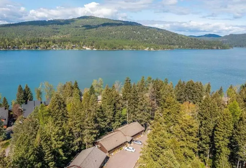 Отель Bay Point On the Lake