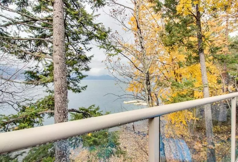 Отель Bay Point On the Lake