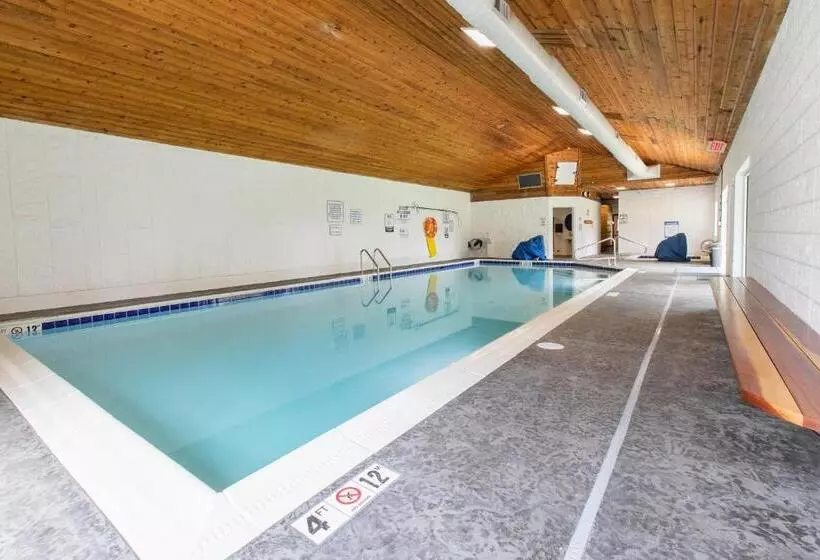 Отель Bay Point On the Lake