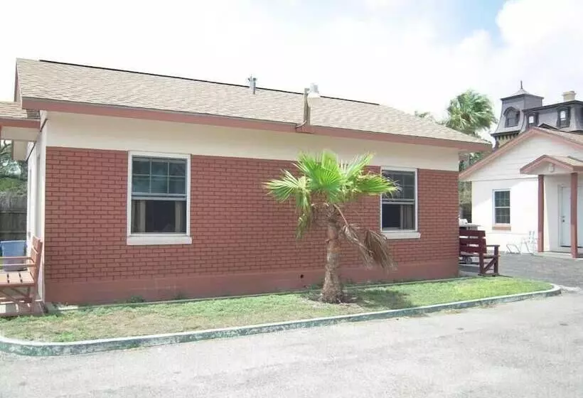 Hotelli Bayfront Cottages