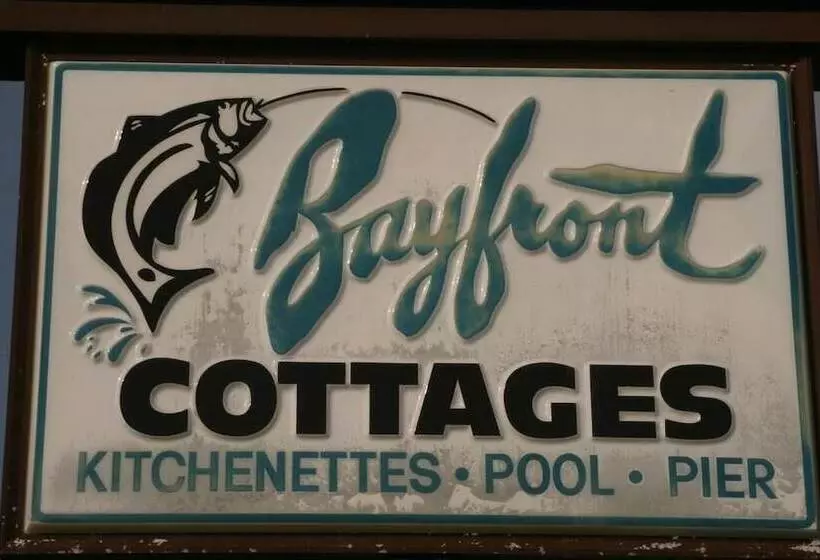 Hotelli Bayfront Cottages